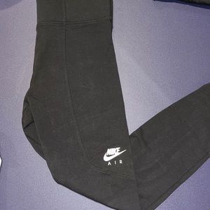 Nike leggings, never worn, too big for me, like new condition